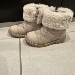 Girl’s Boots