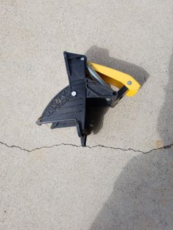 Tomcat Mole Trap