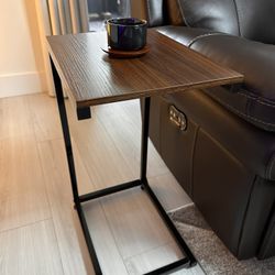 C-Shaped End Table, Side Table for Sofa, Couch Table with Metal Frame