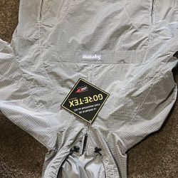 Supreme GoreTex Hoodie 200$