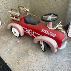 Vintage Hook & Ladder Ride On Firetruck