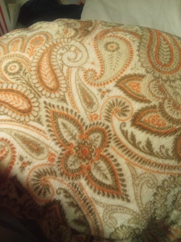 WARM, Soft, Comfortable, Blanket !!