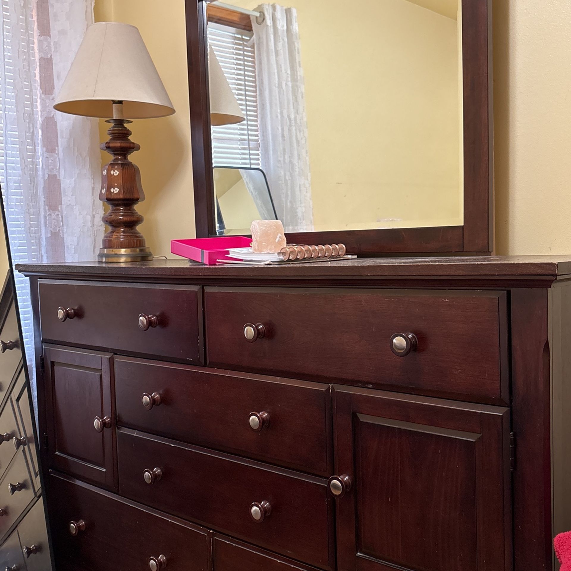Dresser W Mirror + Drawer Chest