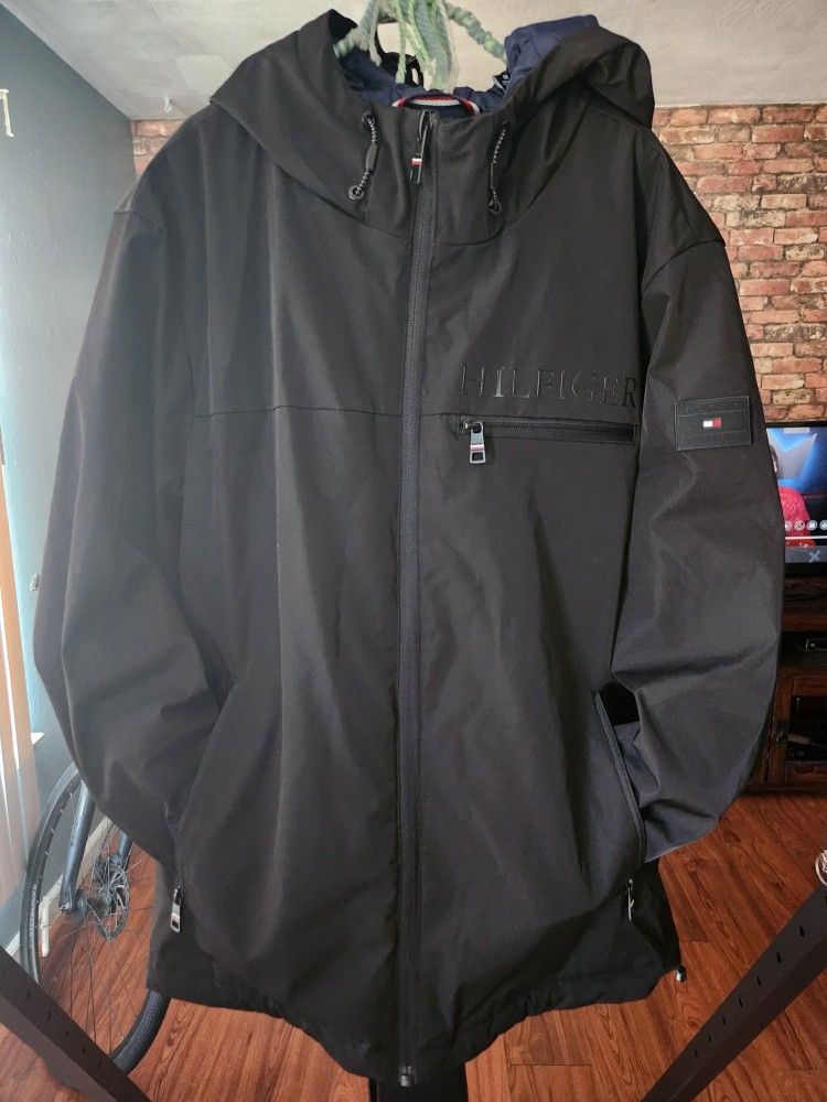 Tommy Hilfiger Men's Flex Tech Hooded Rain Jacket