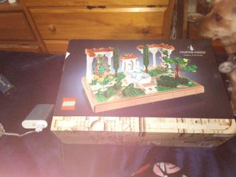 LEGO - Icons Fountain Garden Set