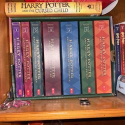 Harry Potter complete set scholastic edition 