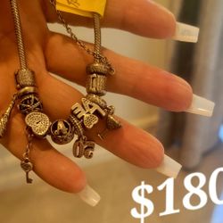 Pandora Original Color Silver ( Plata)   Cada Dije Cuesta Mas De $ 50