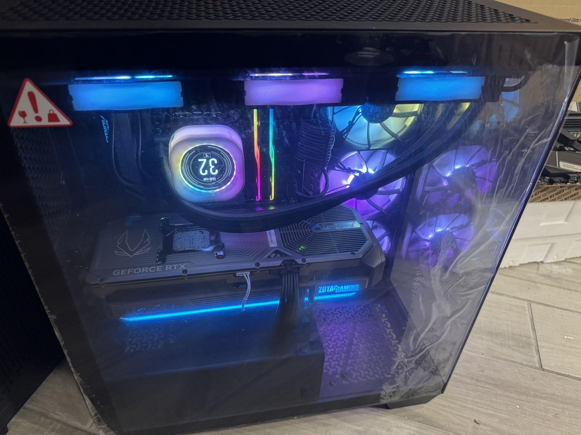 Brand new Ultra 9 + 5090 gaming pc