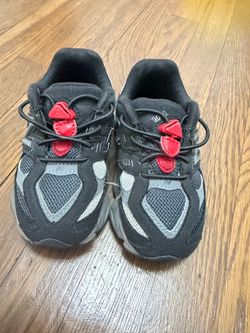 New Balance Kids Sneakers Black Gray Red size 8