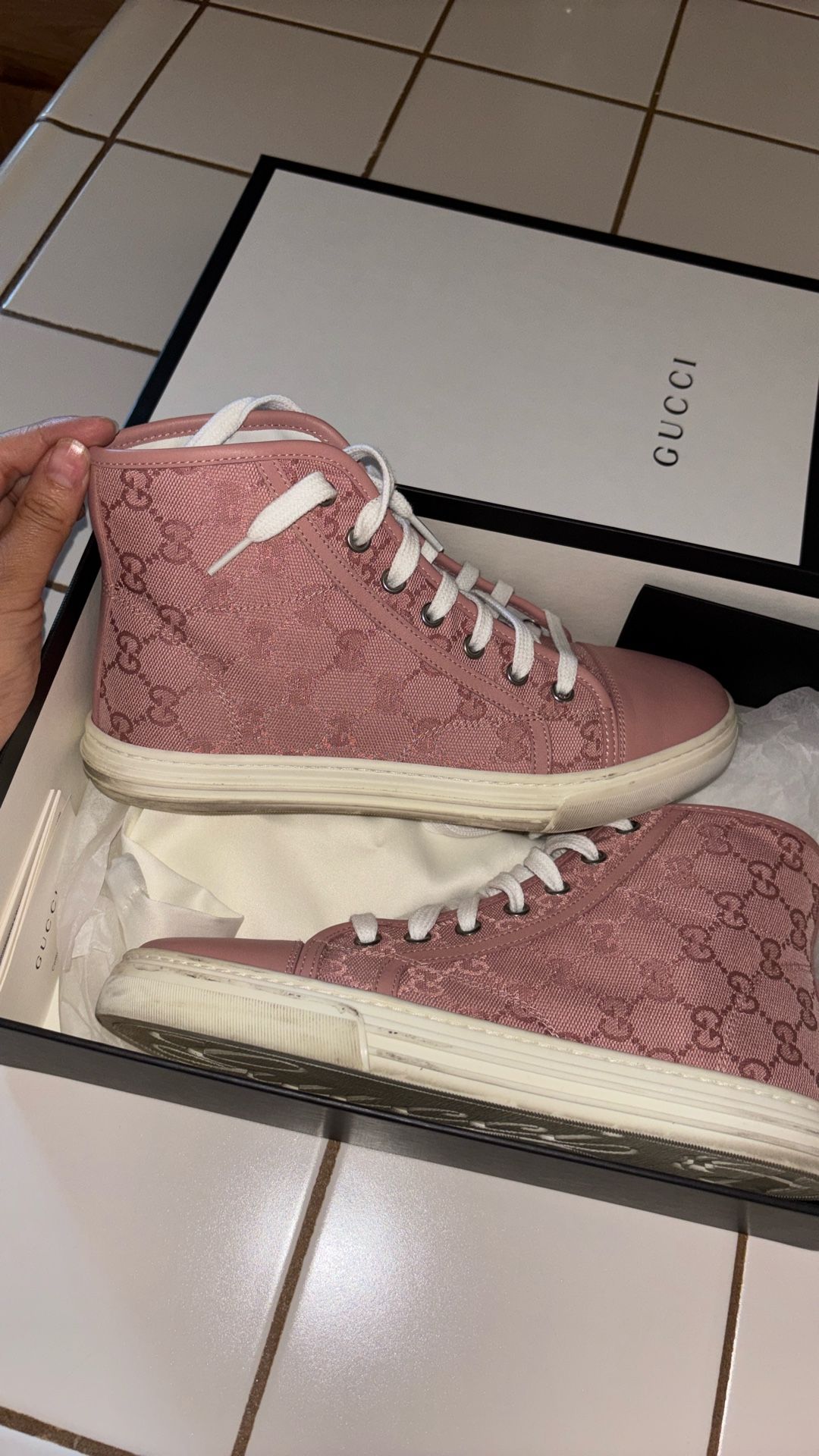 Women Gucci Shoes Size 7