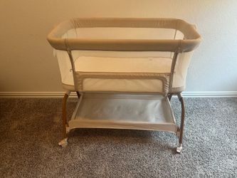 3-in-1 bedside bassinet