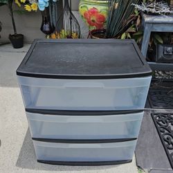 3 DRAWER PLASTIC DRAWERS  