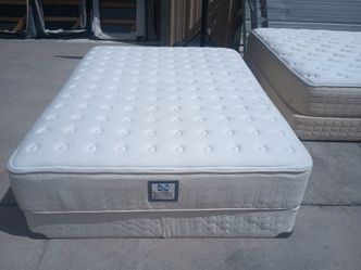 Sealy queen mattress and box spring