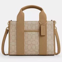 Coach Bag (Smith tote bag 24)
