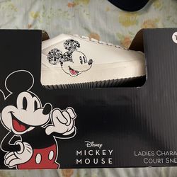 Disney Mickey Mouse Sneakers Size 10