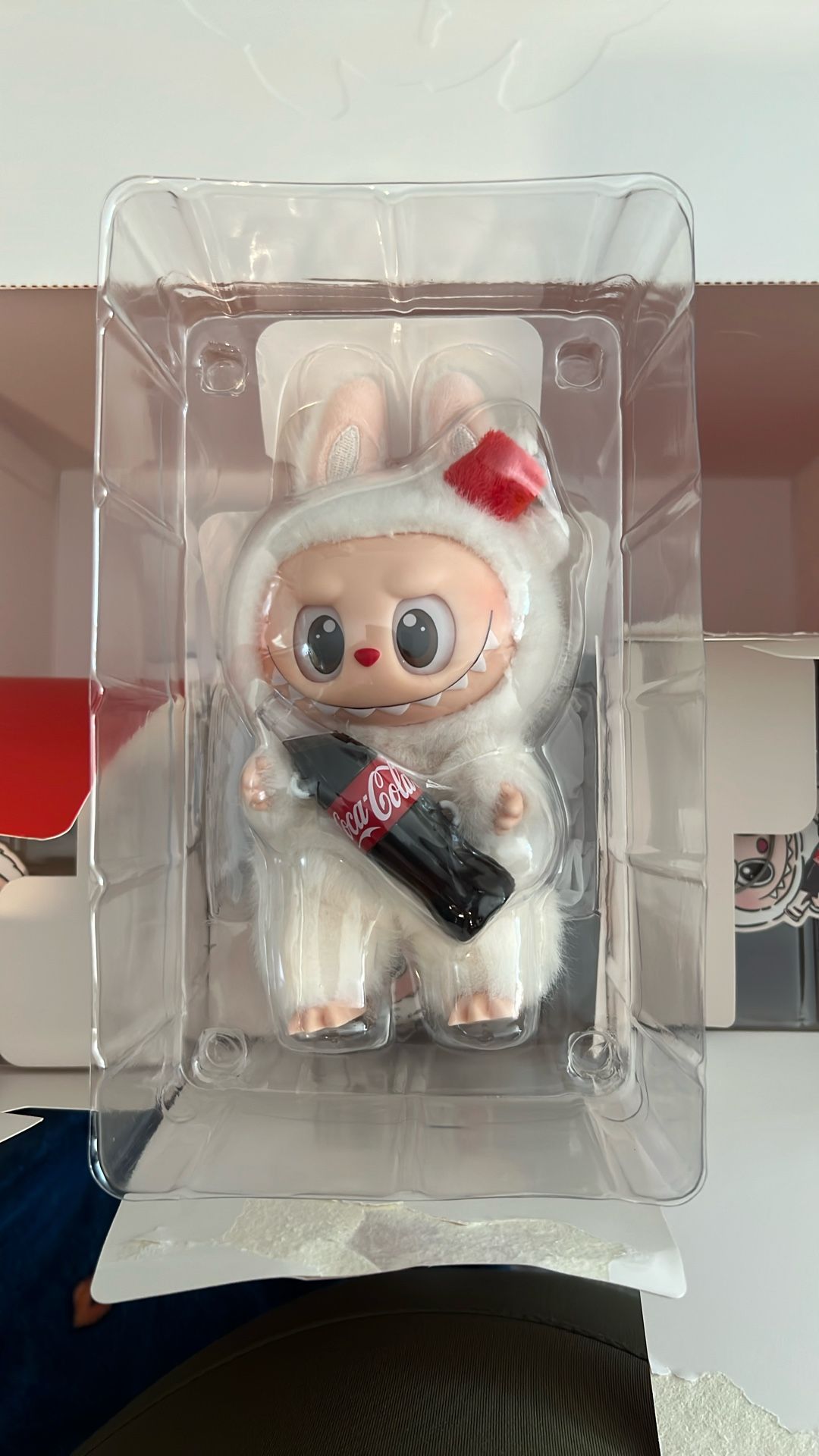 Coca Cola Surprise Shake Labubu