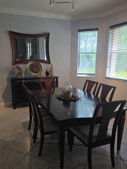 7 - Piece Dining Set w/Matching buffet and mirror