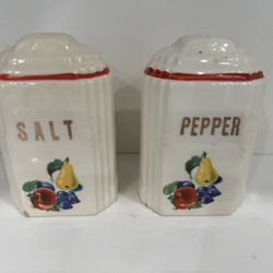 Vintage Ceramic Salt And Pepper Shaker Set