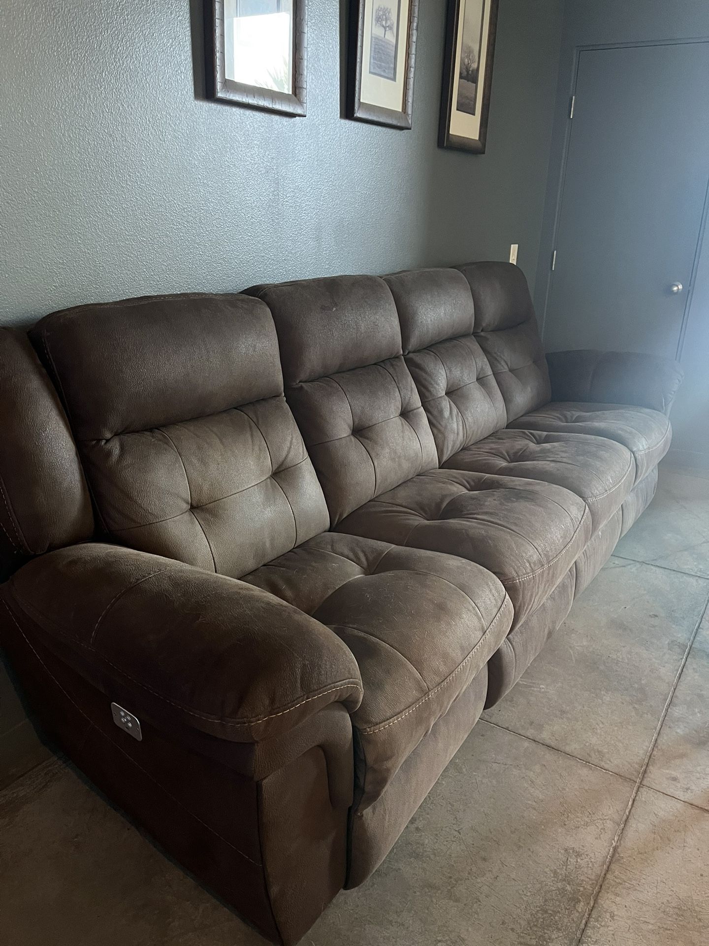 4 piece Mor Furniture Electric Couch