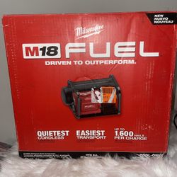 Milwaukee Air Compressor (TOOL ONLY)