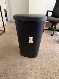IKEA LÖVKVAST bin with lid (trash bin)