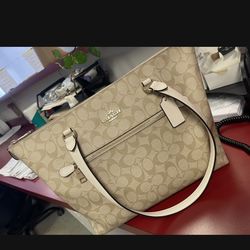$100 COACH TOTE