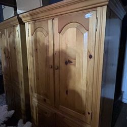 Cabinets 
