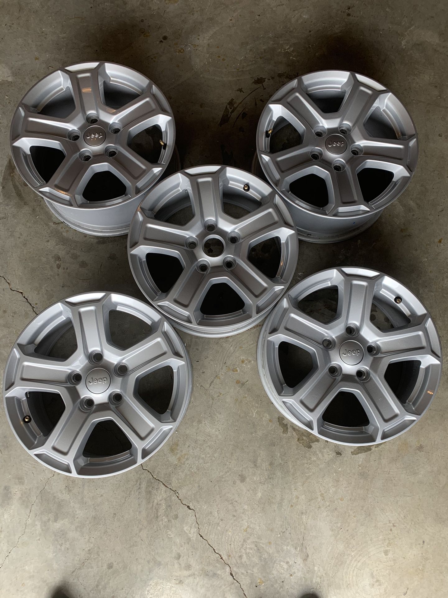 ALY9216 Jeep Wrangler wheels Painted silver 2019-20 set of 5