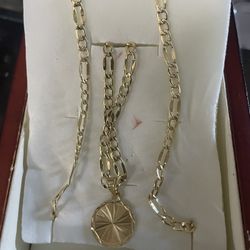 Gold Fígaro Chain 20” And Medal 