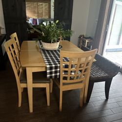 Expandable Kitchen Table Chairs N Bench