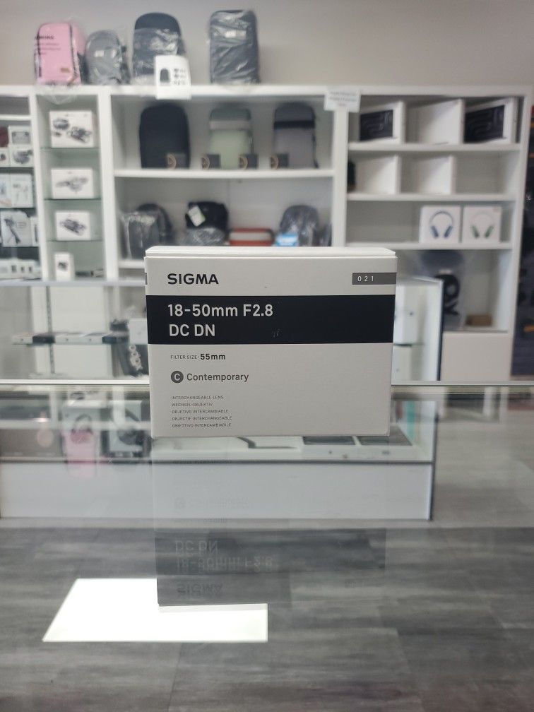 Sigma 18-50mm F2.8 DC DN (SALE ENDS 4/27)