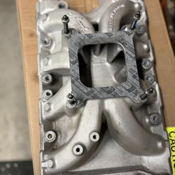 Edelbrock Victor Jr Intake manifold