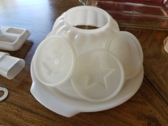 Tupperware jello mold set