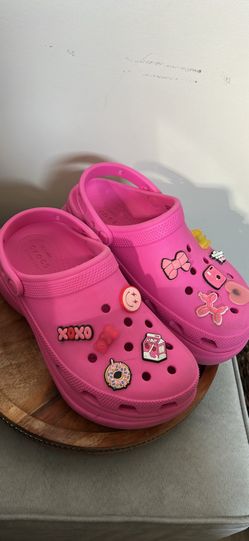 Size 8 W Iconic Comfort Platform Crocs