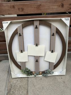 Round Frame For Photos Or Notes