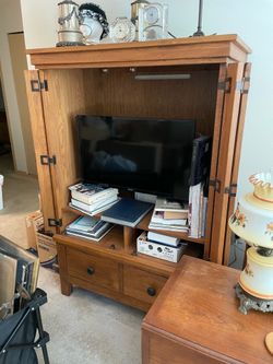Beautiful oak tv cabinet