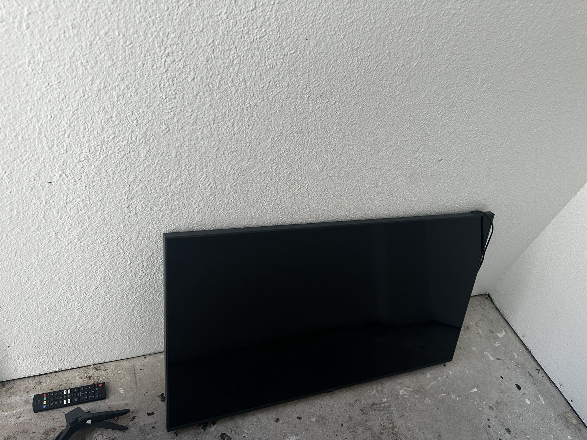 43” TV