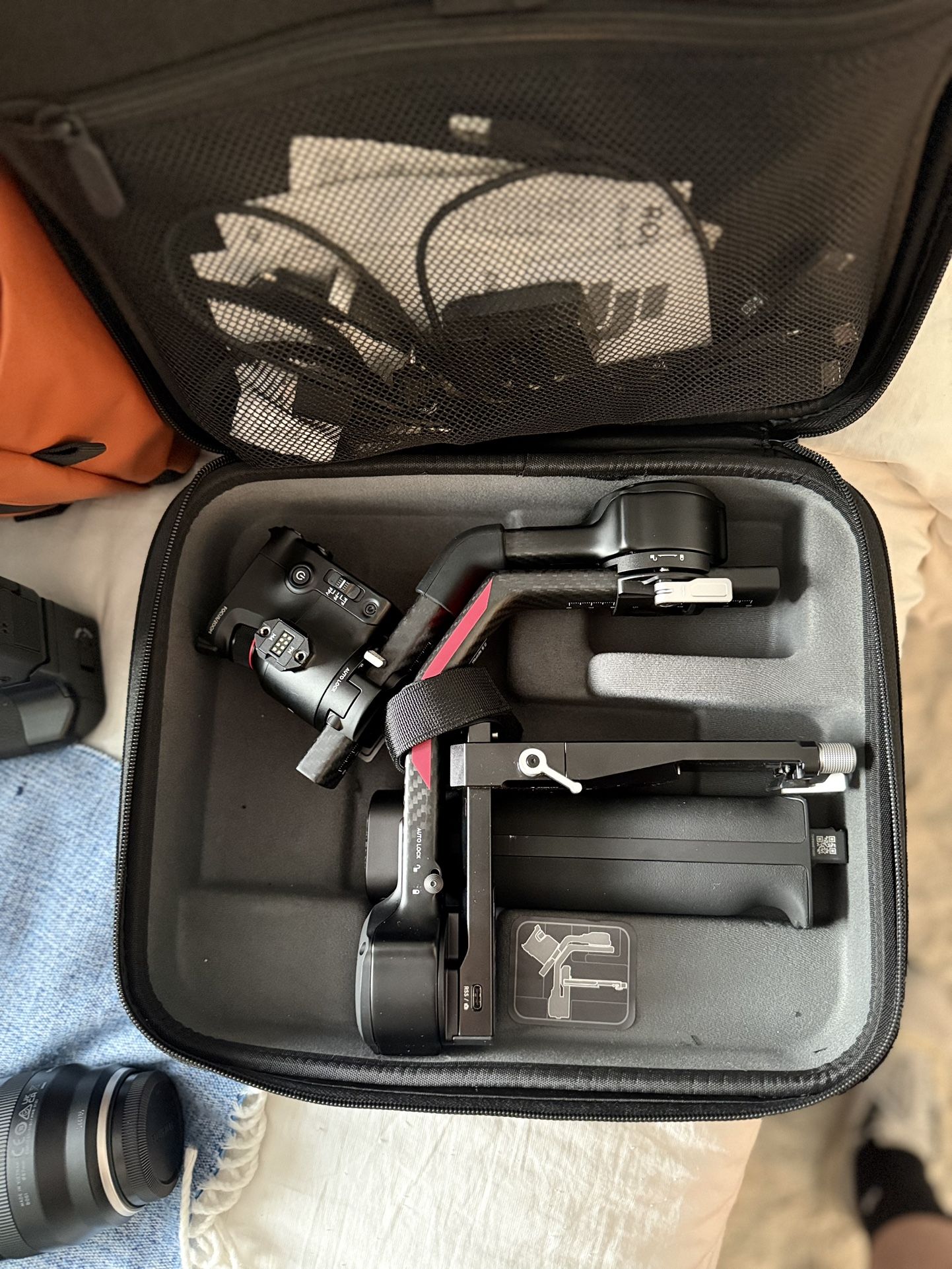 DJI - RS4 Pro Combo With Extended Battery Grip