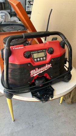 Milwaukee Job Site Radio