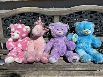 Build A Bear Lot (17 Plushies)