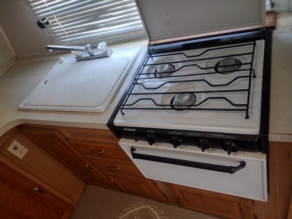 16 Ft Utility Trailer Electric Brakes Tag Till March Of Next Year Yr