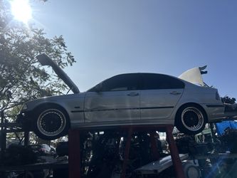 Parting Out 2001 BMW 325 Parts