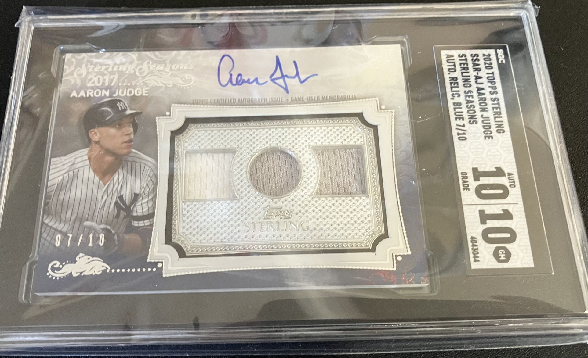 2020 Aaron Judge Topps Sterling Auto Relic SGC 10 - Auto 10. 7/10