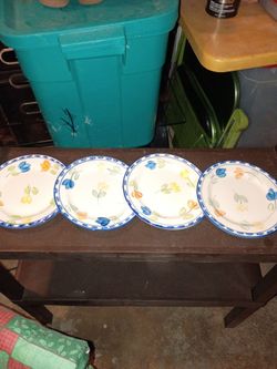 Set of 4 tulip sauce plates