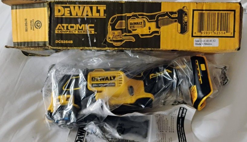 DEWALT DCS354B ATOMIC 20V MAX Brushless Cordless Oscillating Multi-Tool