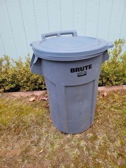 Garbage can