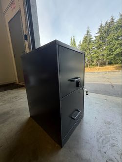 Filing Cabinet (Locking)