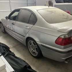 99 BMW 323i