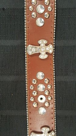 Bling belt 1 stone missing