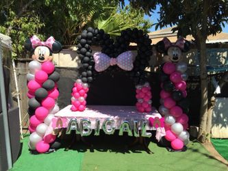 Minnie Mouse Balloon decor